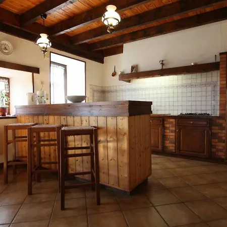 Hébergement de vacances Bains, 4 Pièces, 7 Personnes - Fr-1-582-298 Bains